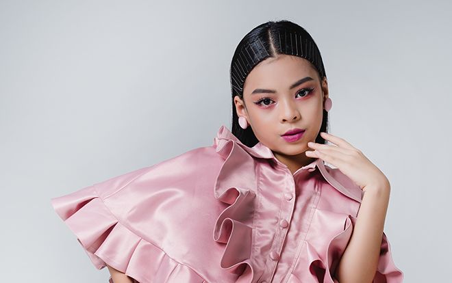 12 'gương mặt vàng' trong làng mẫu nhí Việt trưng trổ trình pose dáng trong bộ ảnh thời trang