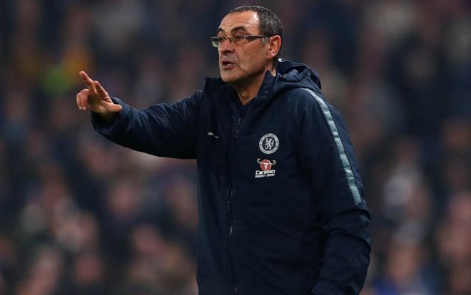 Cổ động viên Chelsea không hài lòng với Sarri vì điều gì?