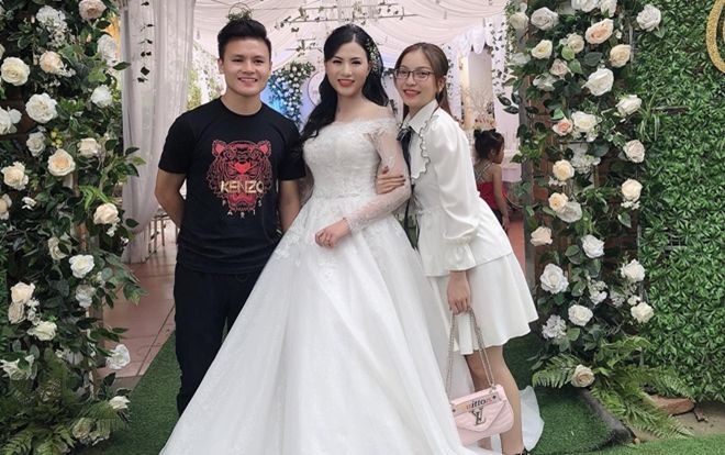 Trong khi bạn gái Duy Mạnh bị ‘vùi dập tơi tả’ thì người yêu Quang Hải lại nhận cơn mưa lời khen với style đi đám cưới thế này