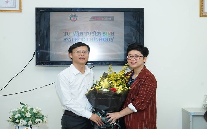 Giao lưu trực tuyến cùng ĐH Kinh tế Quốc dân: Nhiều sinh viên năm 3 đã kiếm được việc làm thu nhập khá