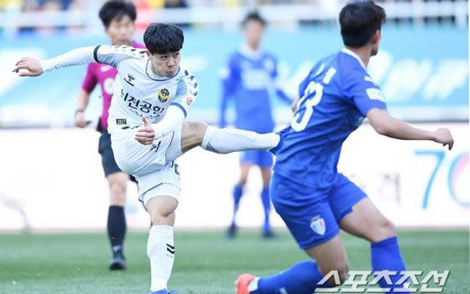 Nhìn Công Phượng, thấy thương và nhớ Xuân Trường