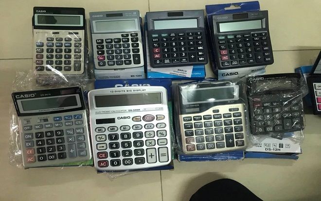 Thu giữ hàng trăm máy tính Casio nghi hàng giả hàng nhái ở Sài Gòn