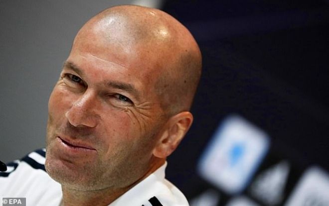 Zidane tuyên bố về vị trí thủ môn, Courtois rời Real Madrid?