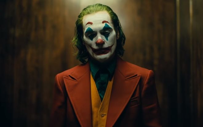 'Joker' tung trailer tăm tối, giới thiệu tạo hình hoàng tử tội phạm lạnh lùng của Joaquin Phoenix