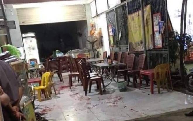 Phát hiện vợ ngồi uống bia cùng 'tình địch', chồng đến vỗ vai hỏi 'sao anh lại đi với vợ em' rồi đâm người tử vong