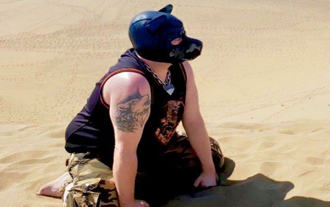 Kỳ lạ người đàn ông muốn sống như một chú chó