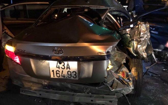 Tai nạn thảm khốc khiến 5 người thương vong ở Huế: Lỗi do ô tô 4 chỗ vượt ẩu