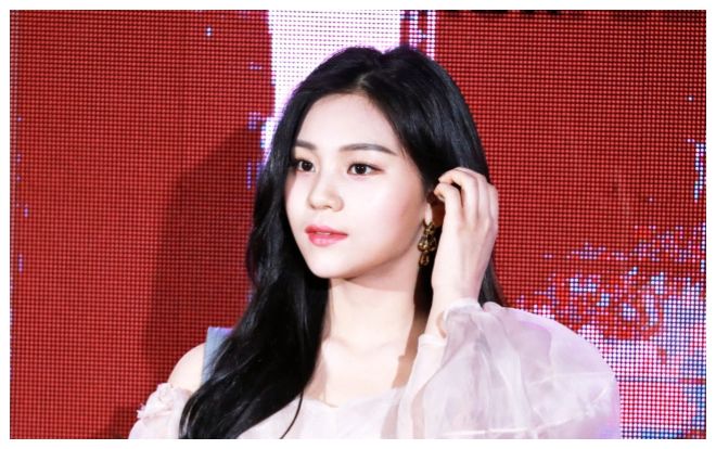 Từ bị chê là idol 'xấu nhất lịch sử Kpop', Umji (GFRIEND) giờ đây khiến fan phải ngất ngây vì nhan sắc lột xác