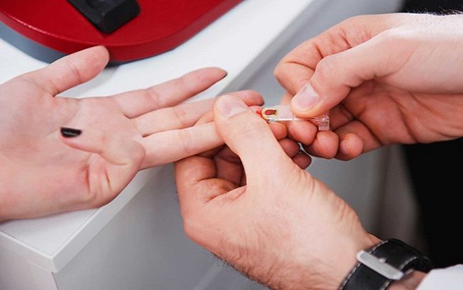 Triệu tập thanh niên nghi dùng vật nhọn đâm 10 người phải đi điều trị phơi nhiễm HIV ở Sài Gòn