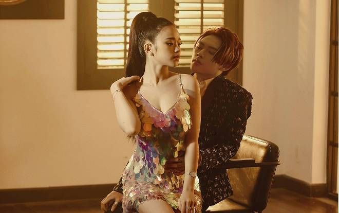 Linh Ka gây bất ngờ khi khoe vòng một 'khủng' trong MV của Dương Minh Tuấn