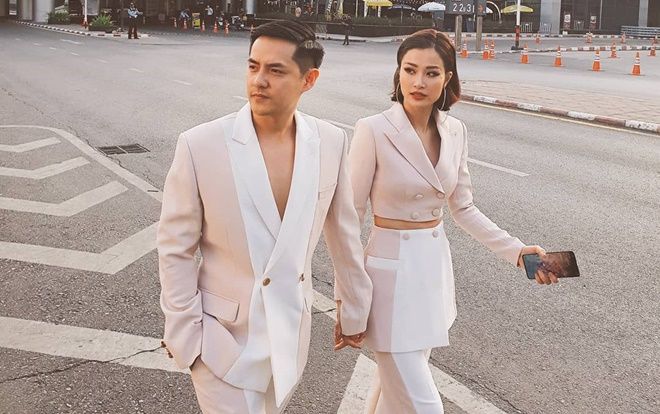 Đông Nhi và Ông Cao Thắng diện đồ đôi chất lừ