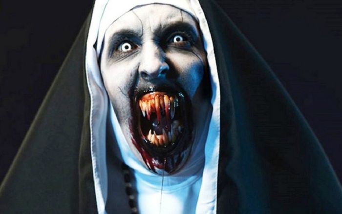 The Nun - Ác quỷ ma sơ 2: Liệu còn đánh đổi nội dung để mang lại sự ghê rợn, máu me thừa thãi?