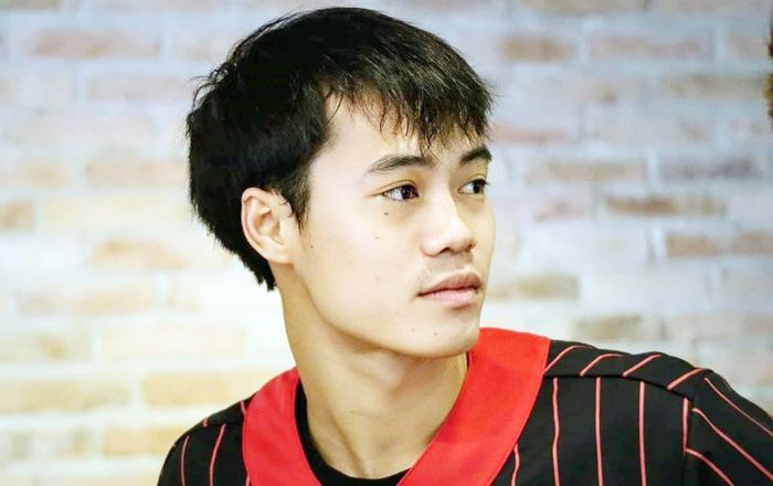 Văn Toàn gửi thư kể bị Xuân Trường đánh đập: 'Anh sống cho đàng hoàng vào!'