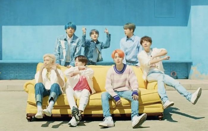 Chỉ cần hơn 16 tiếng để 'hạ bệ' kỉ lục BlackPink, con số 'khủng khiếp' nào cho 'Boy With Luv' (BTS) sau 24h?