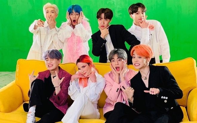 Đây là sân khấu đầu tiên có sự xuất hiện của cả BTS và Halsey, màn trình diễn 'Boy With Luv' được chờ đợi hơn bao giờ hết