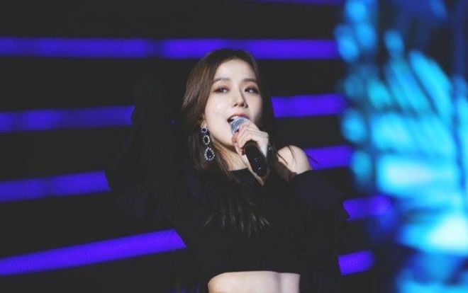 Trình diễn 'Kill This Love' vô cùng bùng nổ, Jisoo (BLACK PINK) vẫn bị netizen gắn mác 'bình hoa di động'