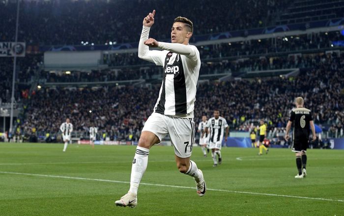 Ronaldo toả sáng vẫn cay đắng nhìn Juventus bị loại