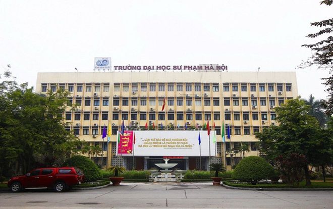 Thủ khoa nhờ sửa điểm, vì sao vẫn an vị học cả năm trời?
