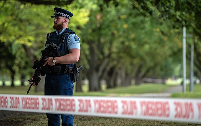 Sốc: Video vụ xả súng đẫm máu tại New Zealand vẫn tràn ngập trên Facebook một tháng sau khi vụ việc xảy ra