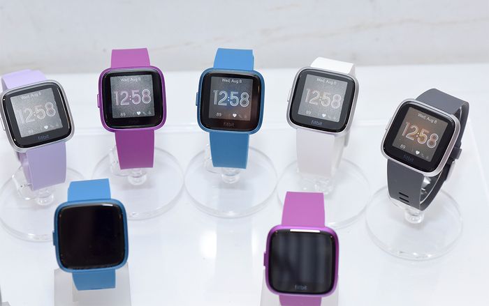 Fitbit ra mắt đồng hồ thông minh Versa Lite Edition
