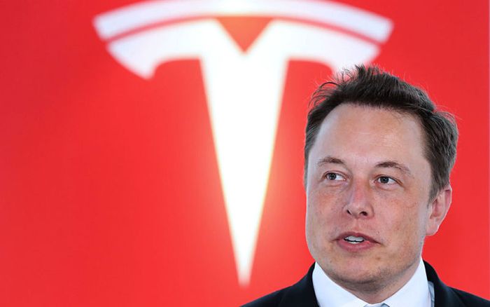 Elon Musk lại vừa nói một điều táo bạo về xe tự lái khiến ai nấy đều bất ngờ