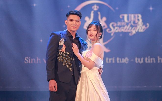 Cặp đôi nam thanh nữ tú xuất sắc giành ngôi Hoa khôi - Nam vương của Đại học Kinh tế - ĐHQGHN