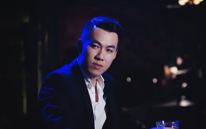 Sáng tác trong vỏn vẹn 2 tiếng, Hồ Trung Dũng gửi gắm thông điệp: 'Đôi khi xa nhau không phải vì hết yêu'