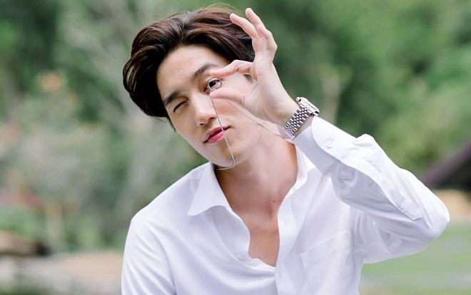 Nam chính 'bad boy' Tor Thanapob tiếp tục đốn tim fan nữ qua ca khúc nhạc phim 'Huajai Sila - Con tim sắt đá'