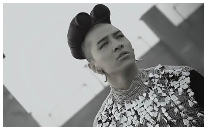 9 idol Kpop với kiểu tóc tạo nên 'thương hiệu' có 1-0-2 không ai dám bắt chước