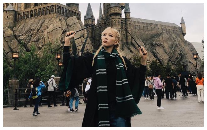 Hết BlackPink đến TaeYeon (SNSD) khiến fan thích thú khi mặc trang phục Harry Potter