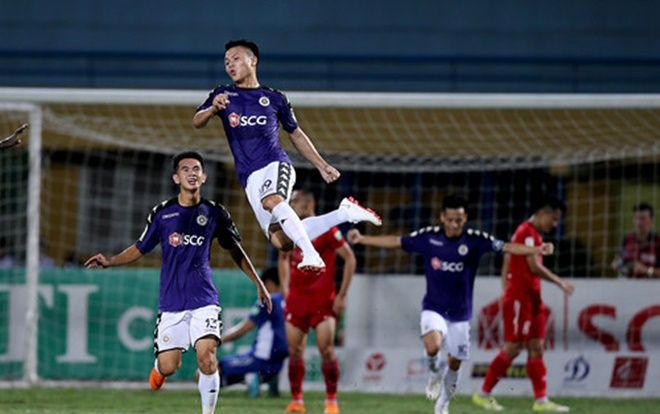 Quang Hải thể hiện đẳng cấp ngôi sao giúp Hà Nội lên đỉnh V.League