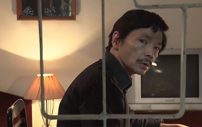 Tập 17 'Về nhà đi con': Lặng lẽ ở chốn thân quen, ông Sơn trải lòng qua từng dòng nhật ký