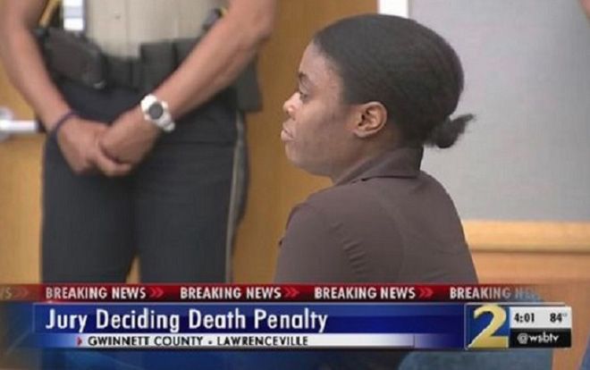 Mẹ kế độc ác đánh đập và bỏ đói con chồng tới chết trước khi thiêu xác cô bé trong thùng rác