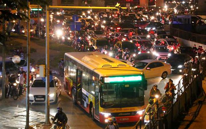 Vingroup rót 1.000 tỷ đồng thành lập công ty VinBus vận tải hành khách bằng xe buýt điện