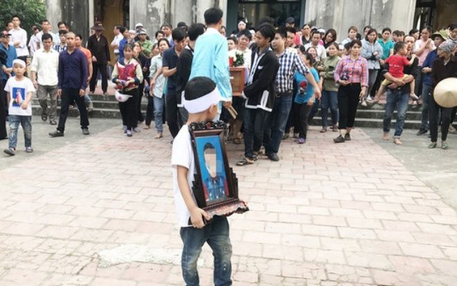 Khởi tố, bắt tạm giam người bác rể đánh tử vong bé trai 8 tuổi, buộc thi thể vào trong bao tải