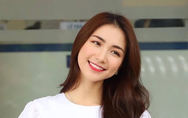 Hòa Minzy 'ghi điểm' mạnh cùng danh sách mong muốn gửi fan khi đến cổ vũ cô nàng