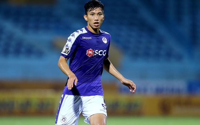 Đoàn Văn Hậu bị tố ‘đá láo’, khiêu khích thủ môn Tấn Trường