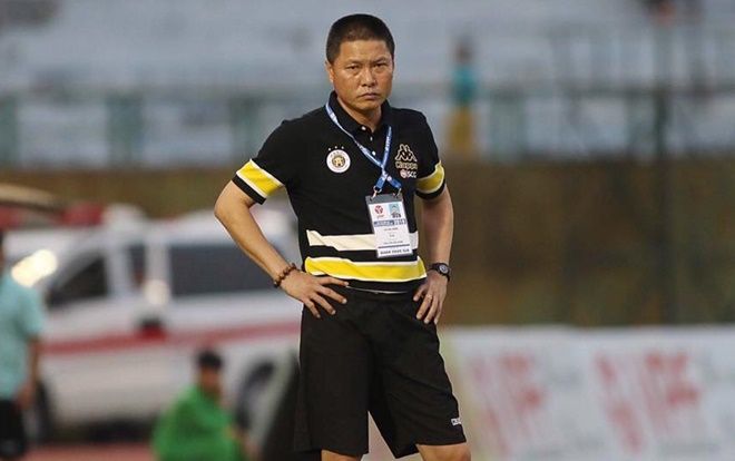 'HLV Chu Đình Nghiêm cần cư xử chuẩn mực để cầu thủ noi theo'