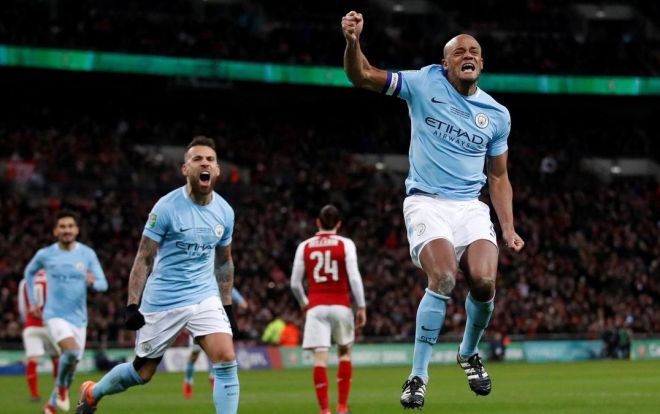 Huyền thoại Man City ghi bàn, cướp chức vô địch ngay trên tay Liverpool