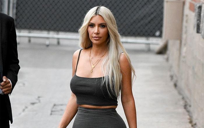 Kiếm tiền giỏi như Kim Kardashian: Chỉ một bài đăng trên Instagram cũng mua được nhà lầu, siêu xe