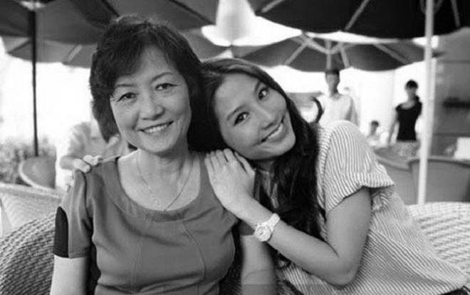 Diễm My 9X đau buồn hồi tưởng những khoảnh khắc bên mẹ
