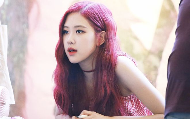 Cuộc trò chuyện giữa Rosé (BlackPink) với fan nữ là người đồng tính: Cộng đồng LGBT cảm thấy vô cùng ấm áp chỉ với câu nói này…