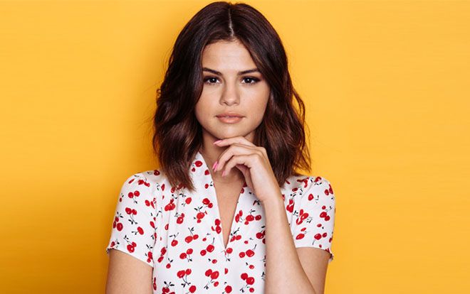 Hình ảnh Selena Gomez trở lại phòng thu và 1001 tin đồn phán đoán cho sự tái xuất của cô nàng