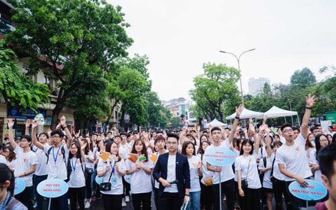 Thanh niên Hà Nội hào hứng tham gia ngày tử tế vì một môi trường không rác thải