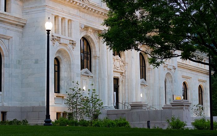 Ghé thăm Apple Store độc đáo nhất của Apple trên thế giới, nó thậm chí không thực sự là một cửa hàng
