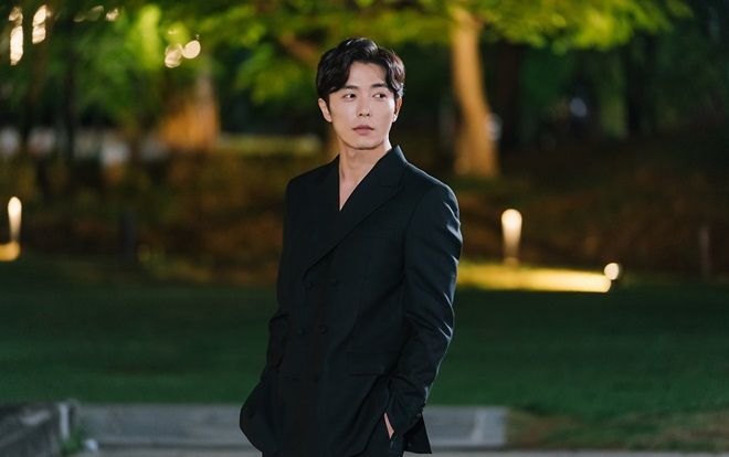 Nhan sắc gây nghiện của 'sát nhân' Kim Jae Wook trong 'Bí mật nàng fangirl'