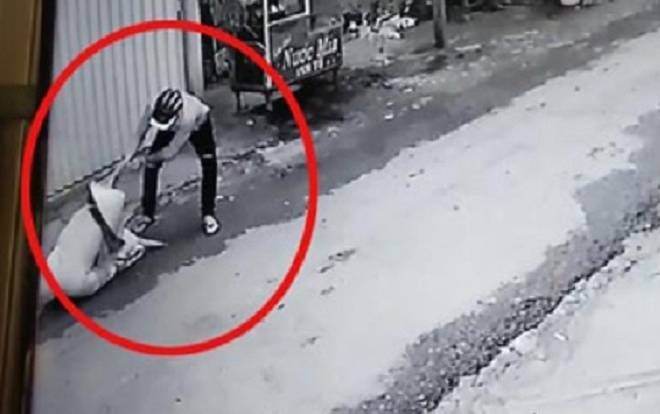 Người phụ nữ bị đối tượng lạ mặt vào nhà cứa cổ nguy kịch