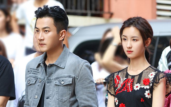 'Đây chính là cuộc sống': Sánh vai với Trần Đô Linh, Lưu Khải Uy đầy soái ca trong phim đầu tiên sau ly hôn với Dương Mịch