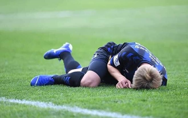 Ông Park về Hàn Quốc 'đau đớn' chứng kiến Công Phượng cô đơn ở Incheon