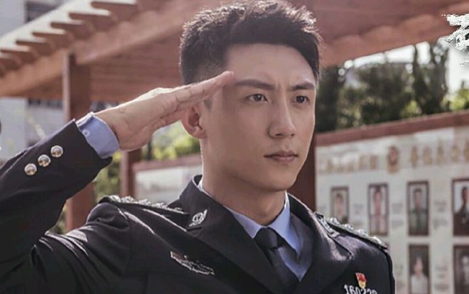 'Hành động phá băng' của Hoàng Cảnh Du đạt 8,6 điểm trên Douban, xem một lúc 8 tập mới cảm thấy đã